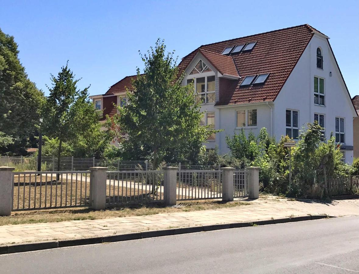 Ferienwohnung Mit 3 Schlafraeumen Нойбранденбург Екстериор снимка