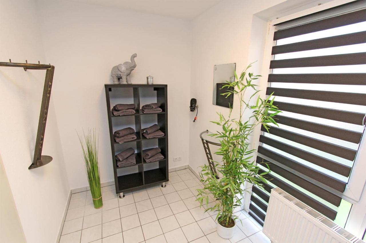Ferienwohnung Mit 3 Schlafraeumen Нойбранденбург Екстериор снимка