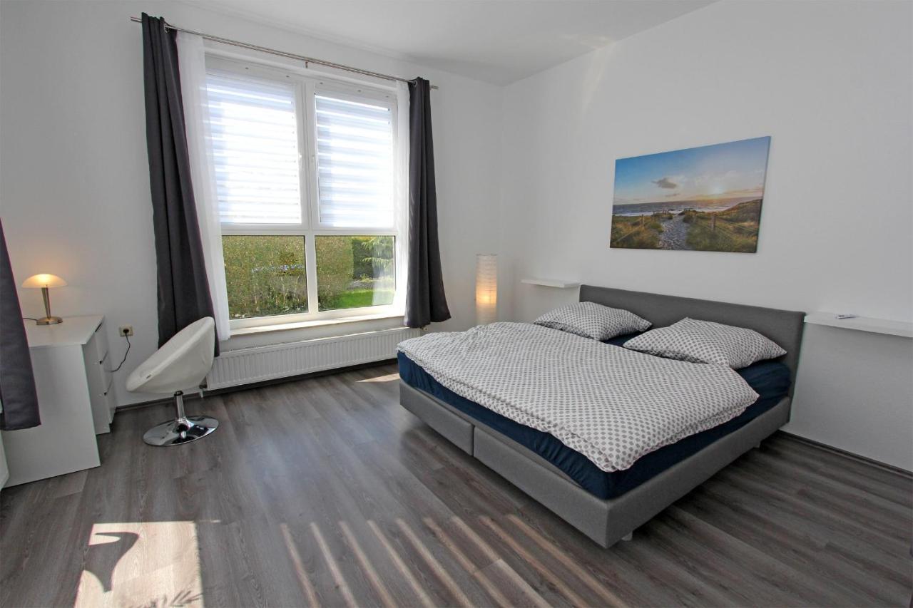 Ferienwohnung Mit 3 Schlafraeumen Нойбранденбург Екстериор снимка